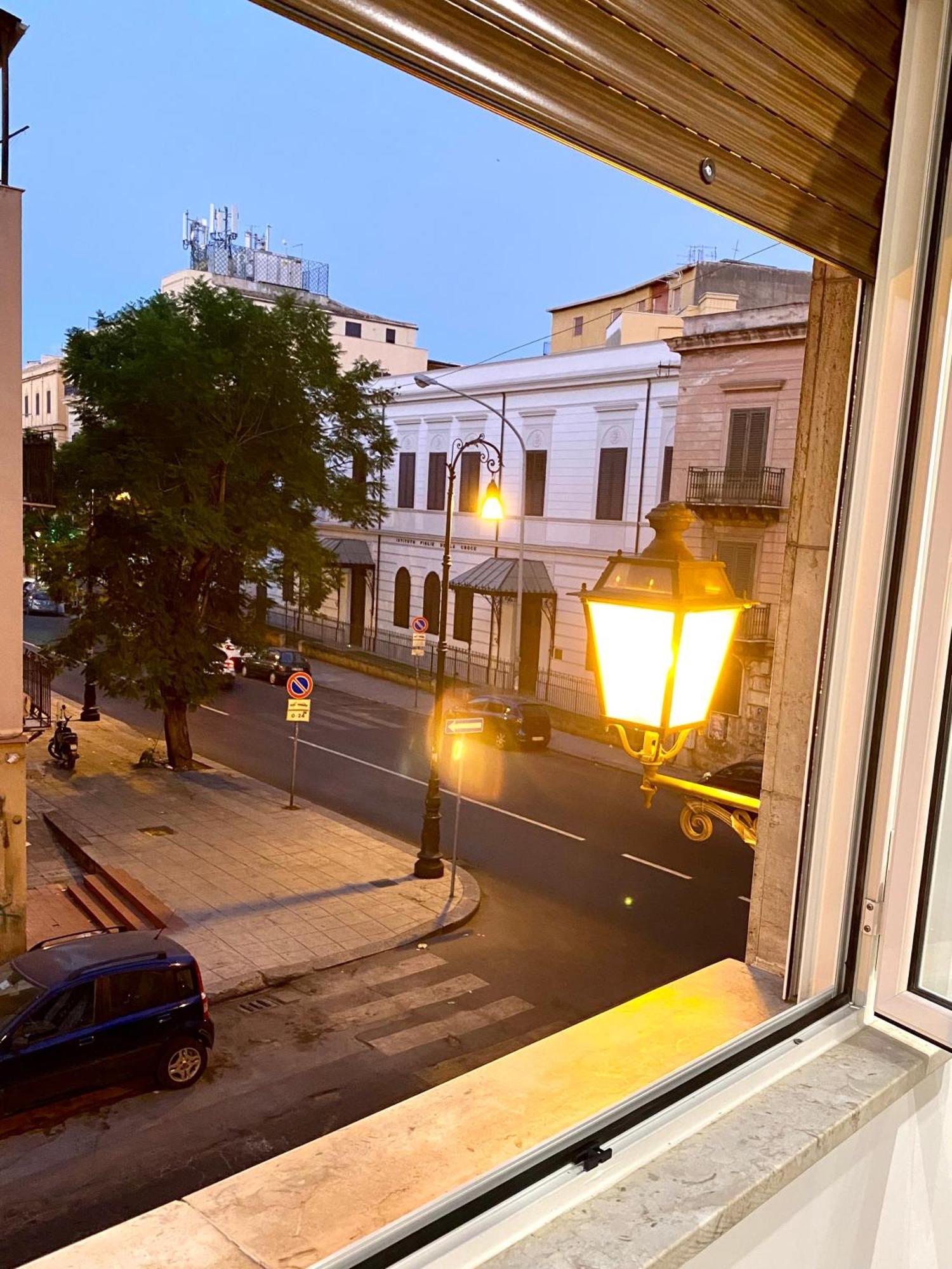 Galka Rooms Palermo Bagian luar foto