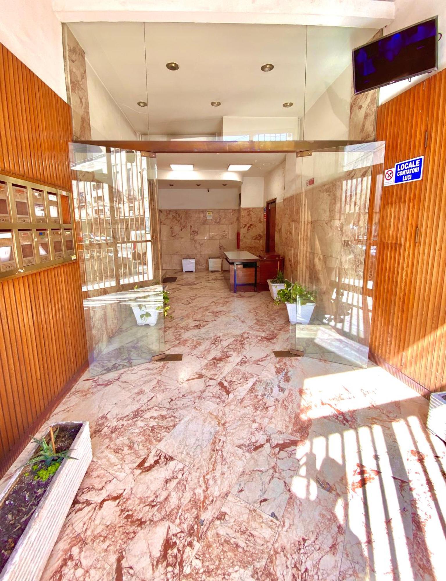 Galka Rooms Palermo Bagian luar foto