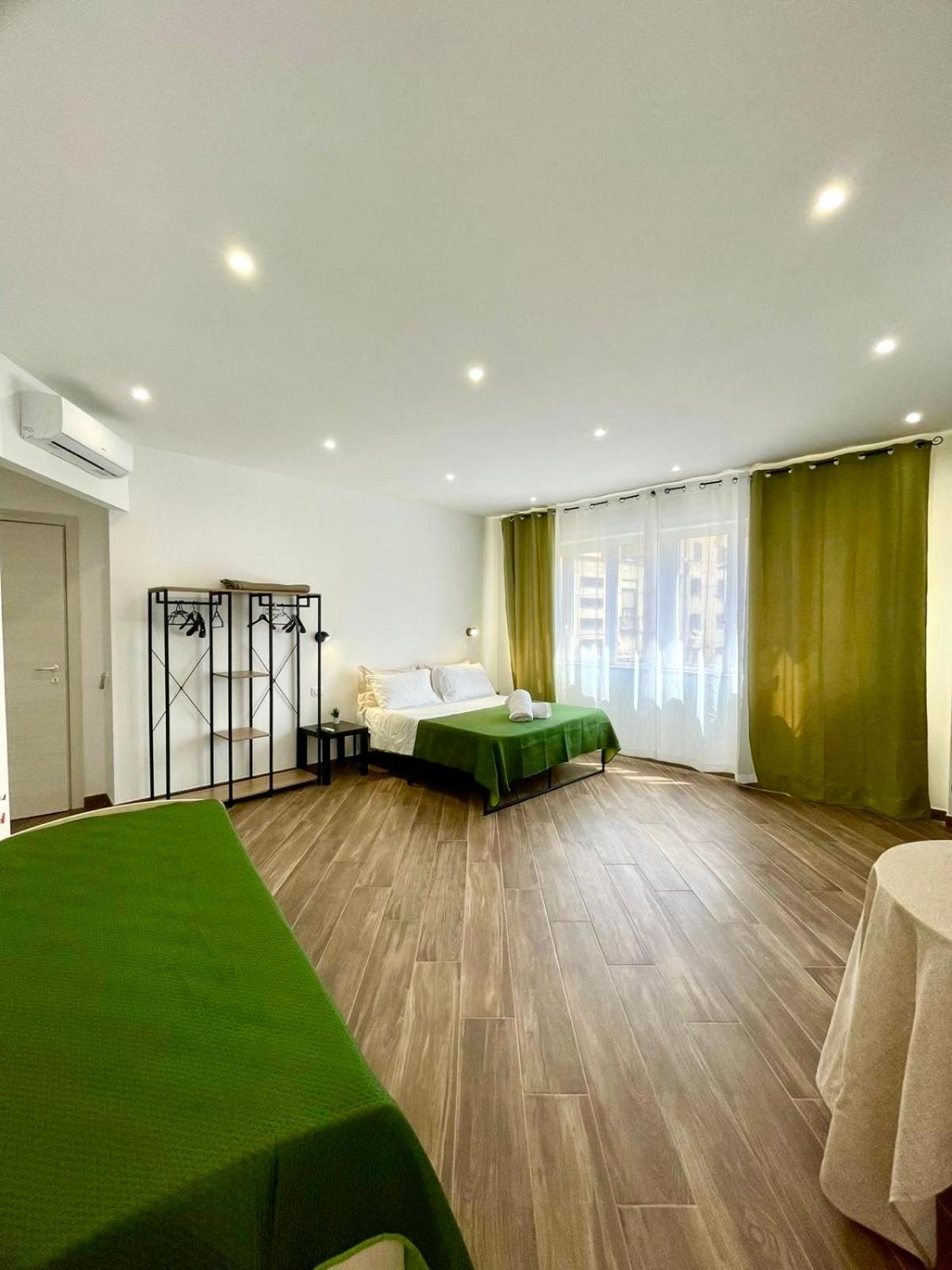 Galka Rooms Palermo Bagian luar foto